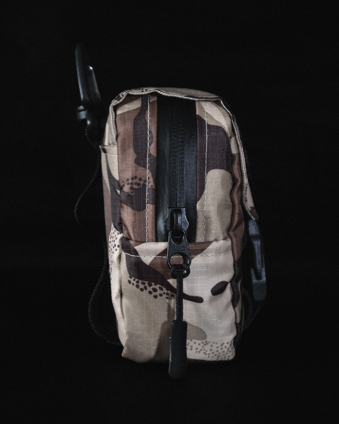 DESERT CAMO RANGE FINDER POUCH